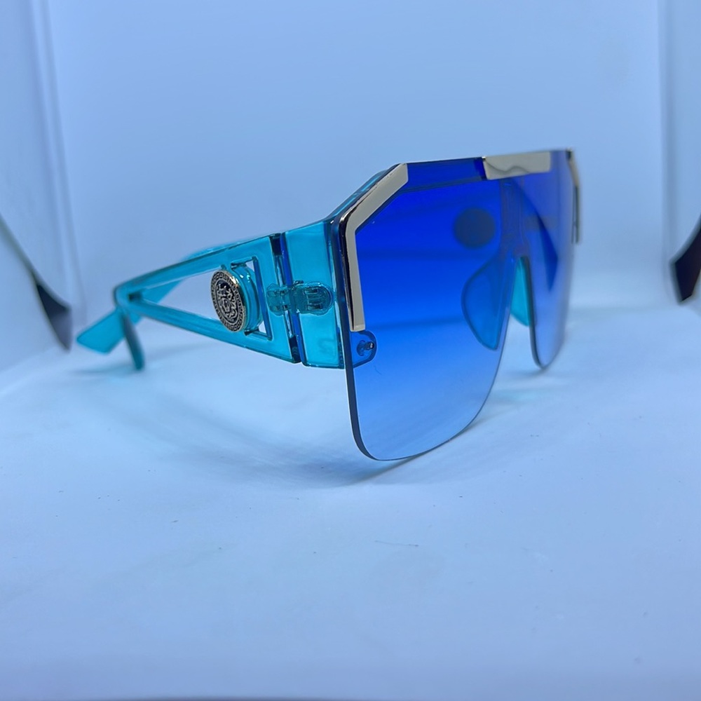 Sunglasses - Picture 3 of 5